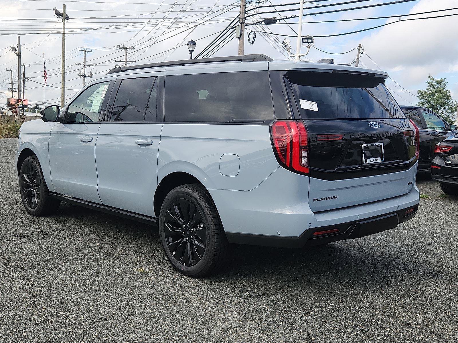 New 2025 Ford Expedition Max Platinum image 4