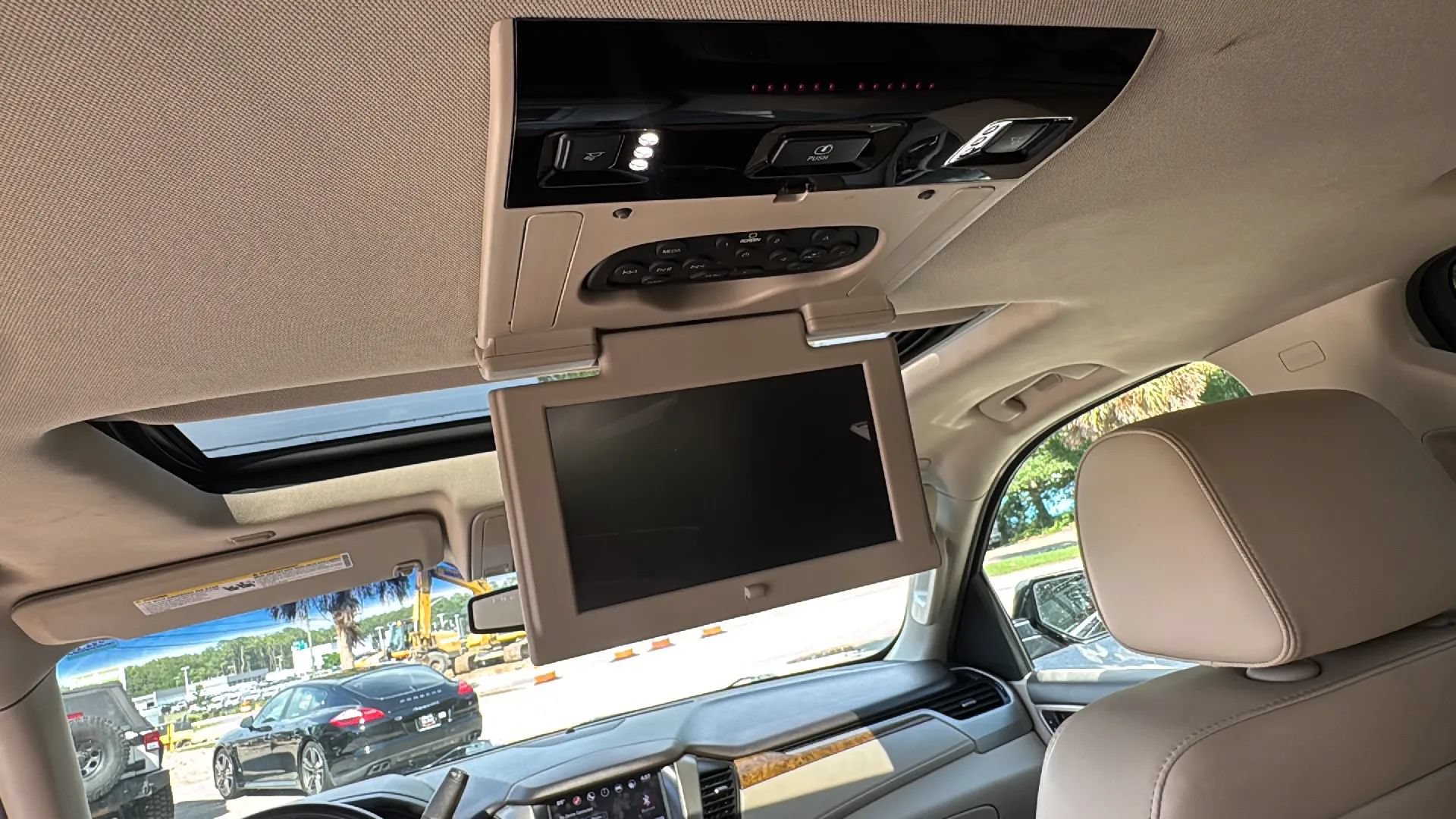 Used 2016 GMC Yukon Denali w/ Open Road Package AWD/4WD image 36