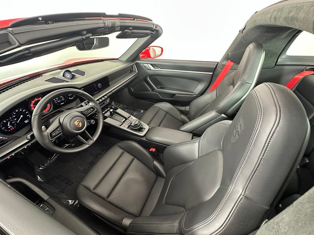 Used 2024 Porsche 911 Targa 4 AWD/4WD image 16