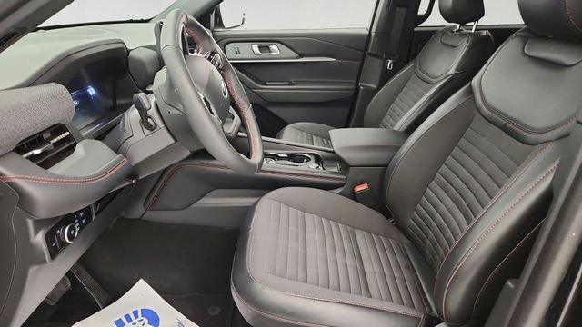 Certified 2026 Ford Explorer ST-Line AWD/4WD image 11