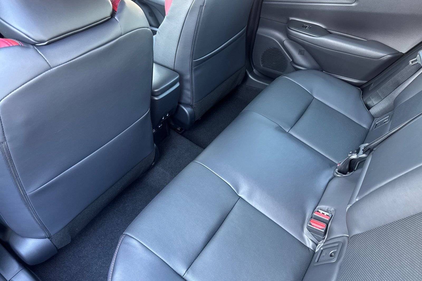 New 2026 Toyota Prius Plug-In Hybrid image 5