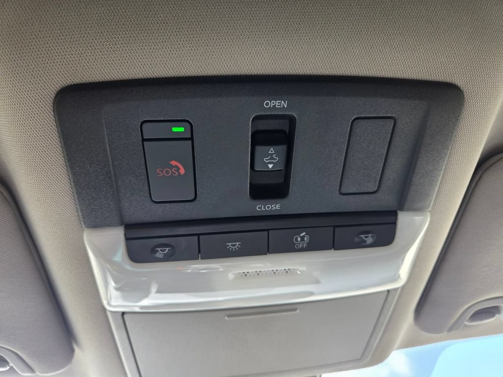 Used 2024 Nissan Altima 2.5 SV w/ SV Premium Package FWD image 25
