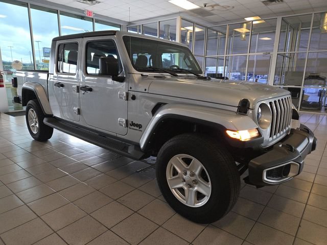 Used 2022 Jeep Gladiator Sport AWD/4WD video 2