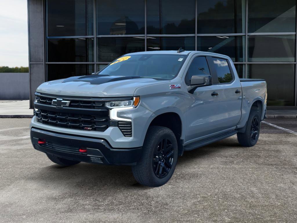 Used 2024 Chevrolet Silverado 1500 LT Trail Boss w/ Convenience Package II AWD/4WD image 1