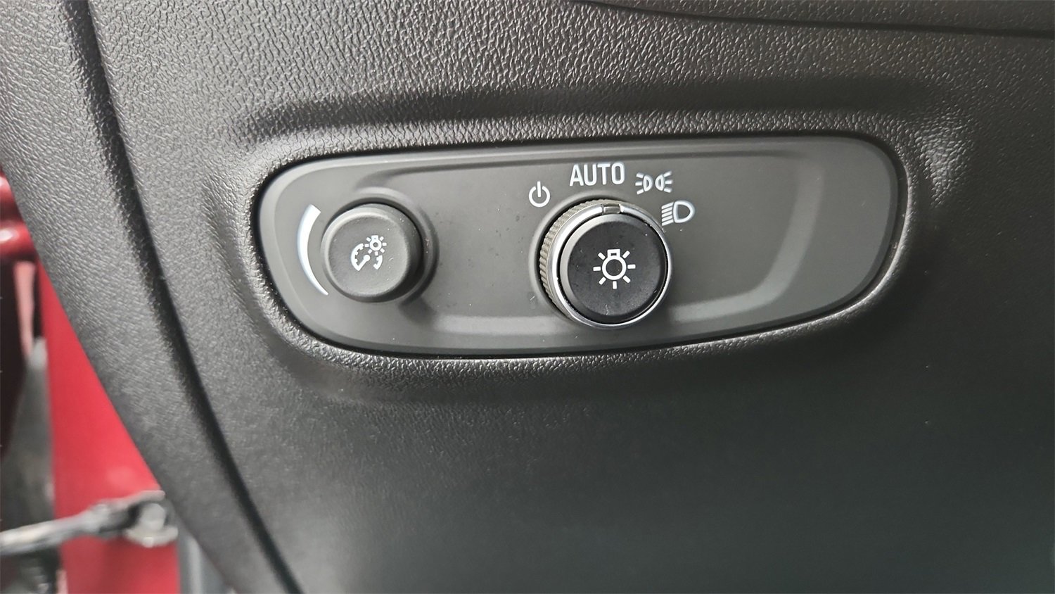 Used 2019 Chevrolet Equinox LT image 23