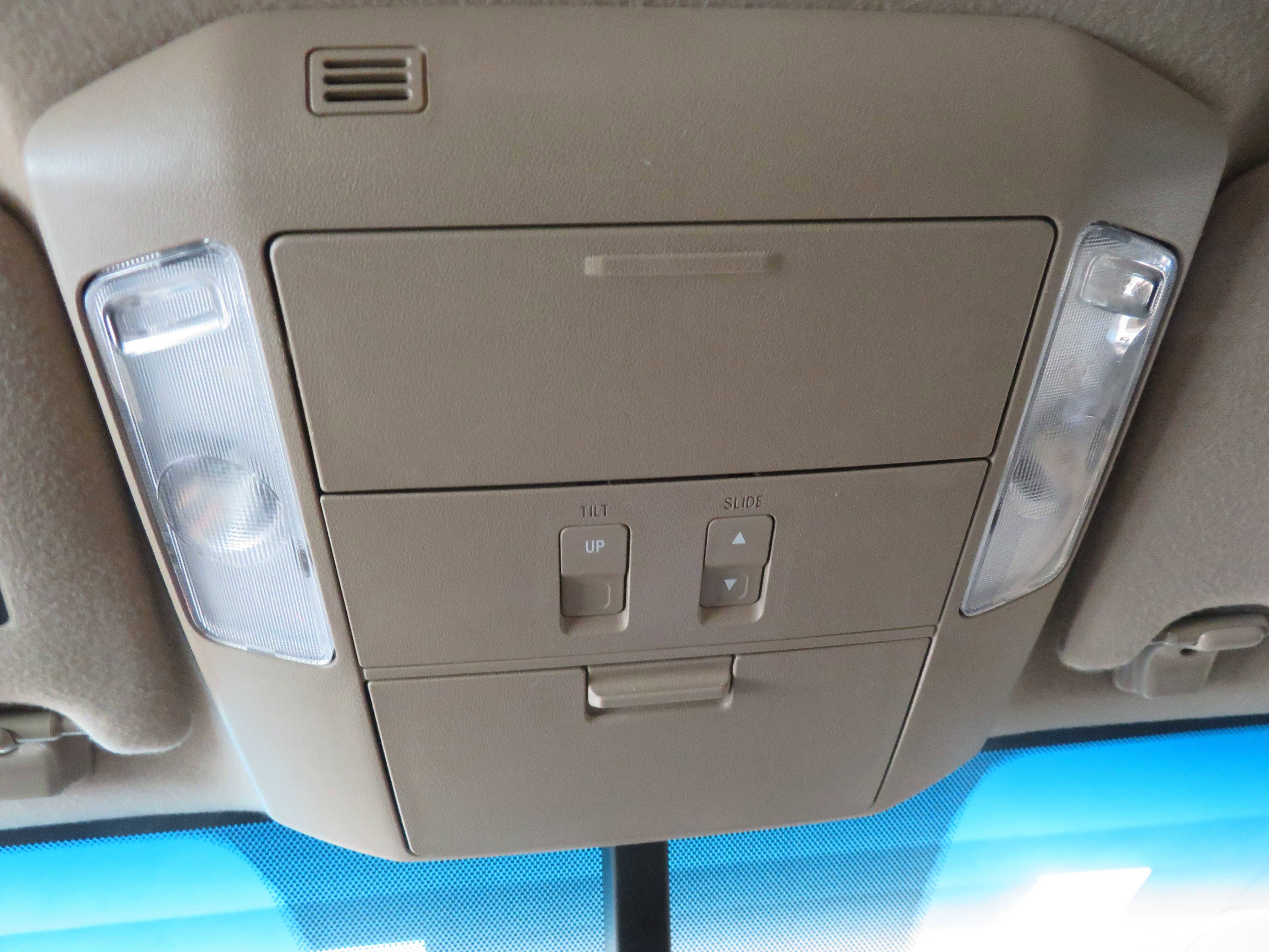 Used 2015 Toyota Sequoia SR5 w/ Premium Package image 50