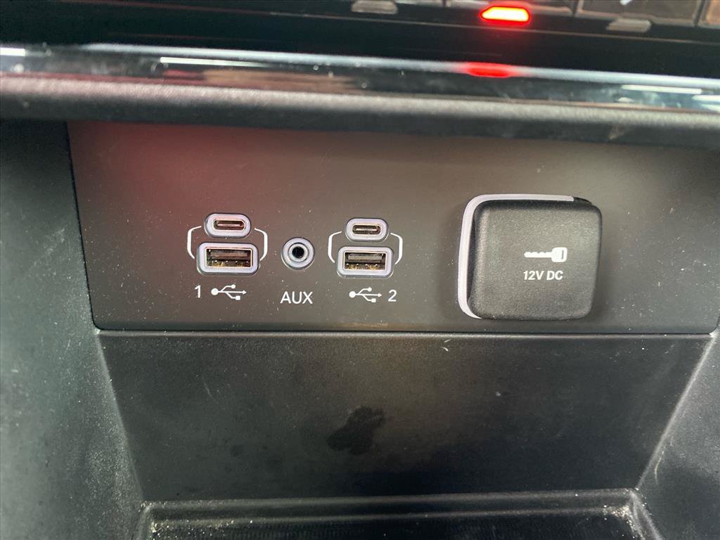 Certified 2025 Jeep Grand Cherokee Laredo AWD/4WD image 13
