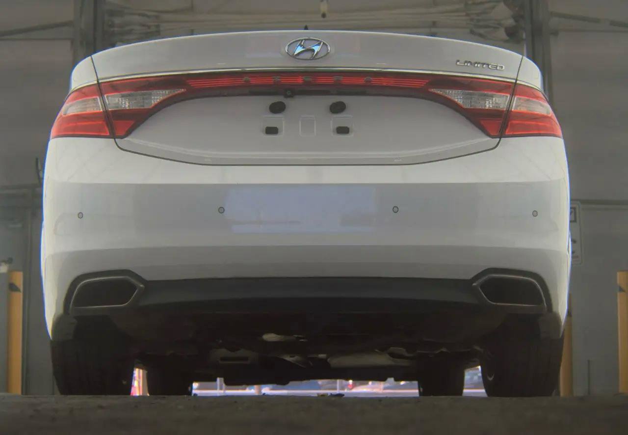 Used 2015 Hyundai Azera Limited FWD image 6