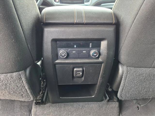 Used 2018 Chevrolet Traverse LT FWD image 14