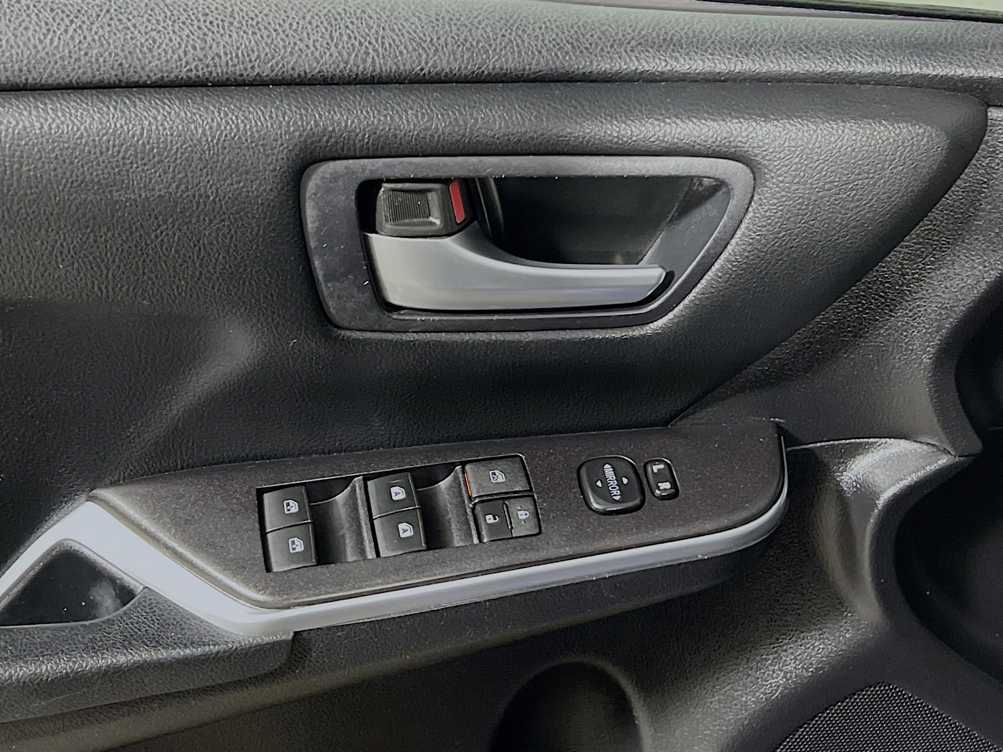 Used 2015 Toyota Camry SE image 17