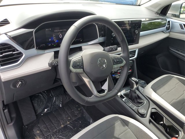 New 2025 Volkswagen Taos SE image 20