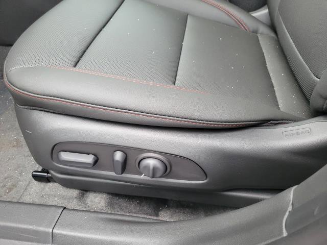 New 2026 Chevrolet Trax RS w/ Sunroof Package FWD image 9