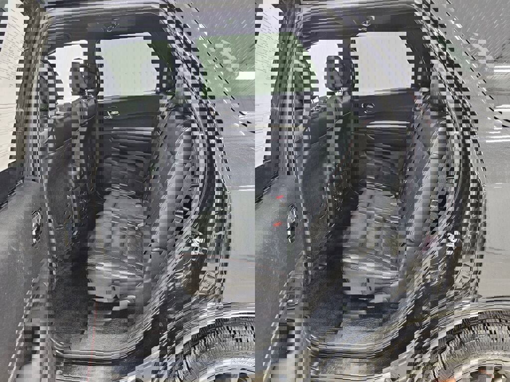 Used 2018 Dodge Durango R/T image 12