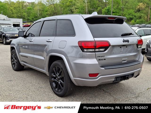 Used 2019 Jeep Grand Cherokee Altitude AWD/4WD image 5