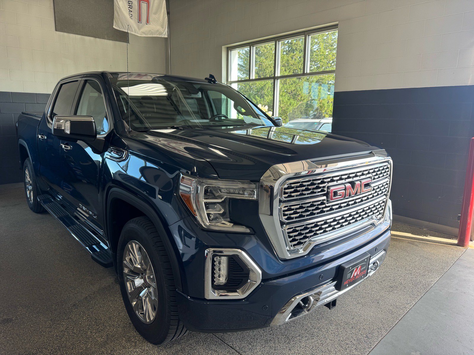 Used 2019 GMC Sierra 1500 Denali AWD/4WD image 3