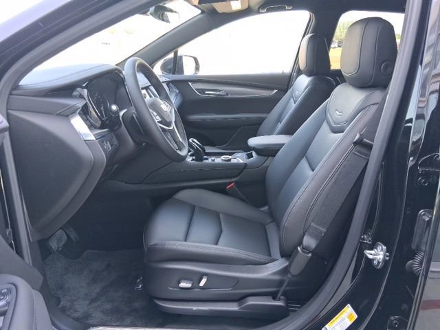 New 2026 Cadillac XT5 Luxury w/ LPO, Premium Carpet Package image 18