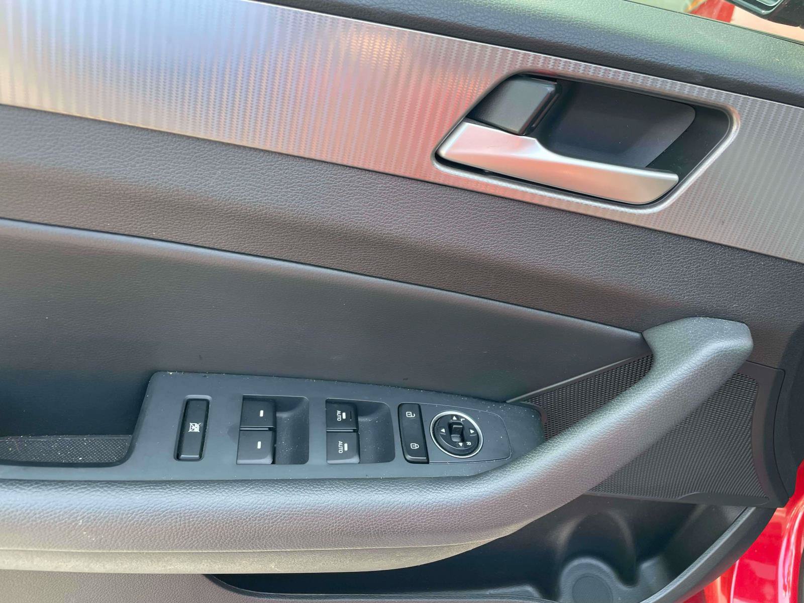 Used 2019 Hyundai Sonata Sport w/ Tech Package 03 FWD image 16