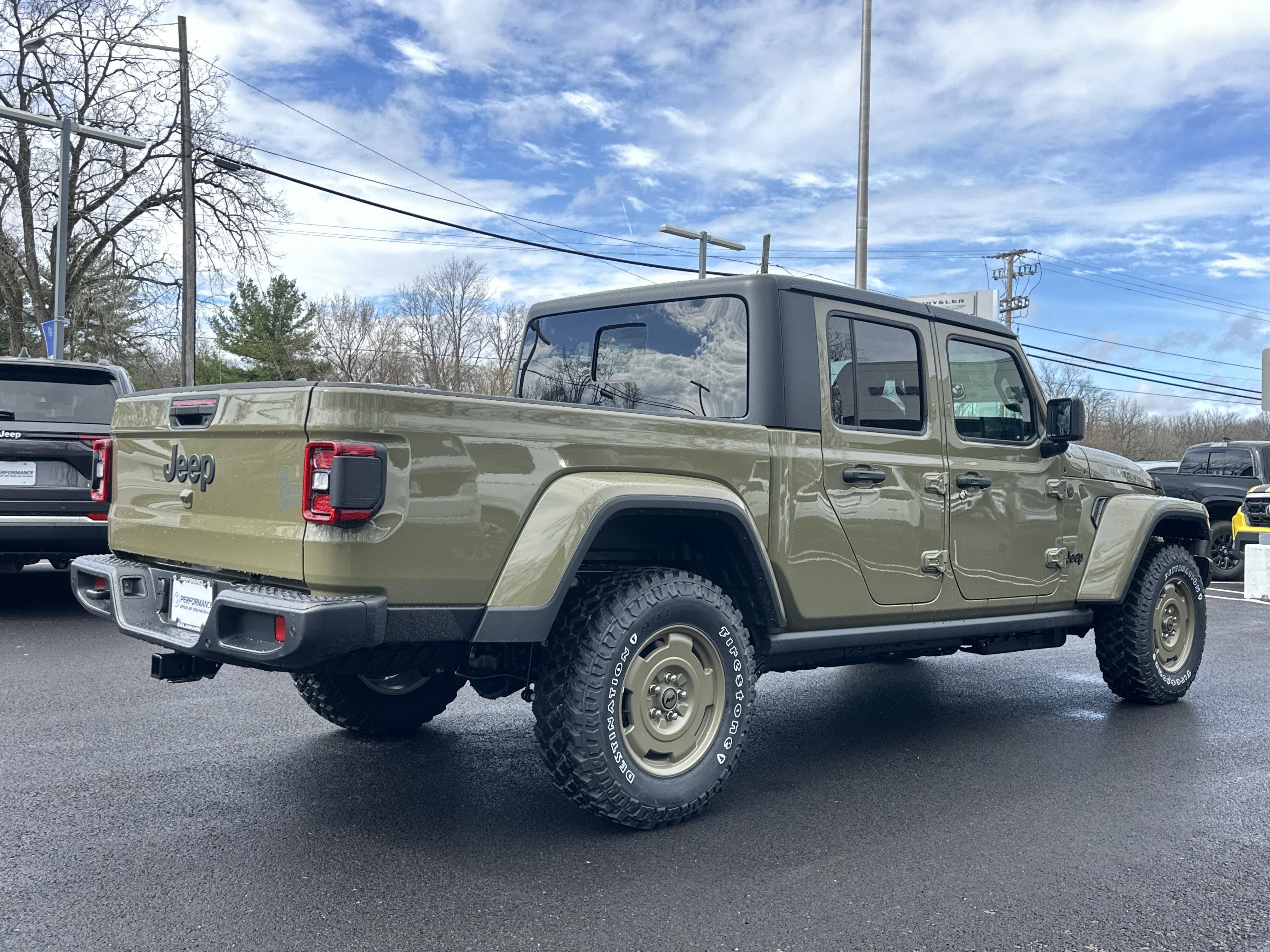 New 2026 Jeep Gladiator Willys AWD/4WD image 17