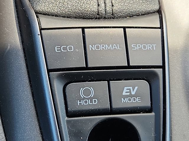 Used 2022 Toyota Camry XSE FWD image 25