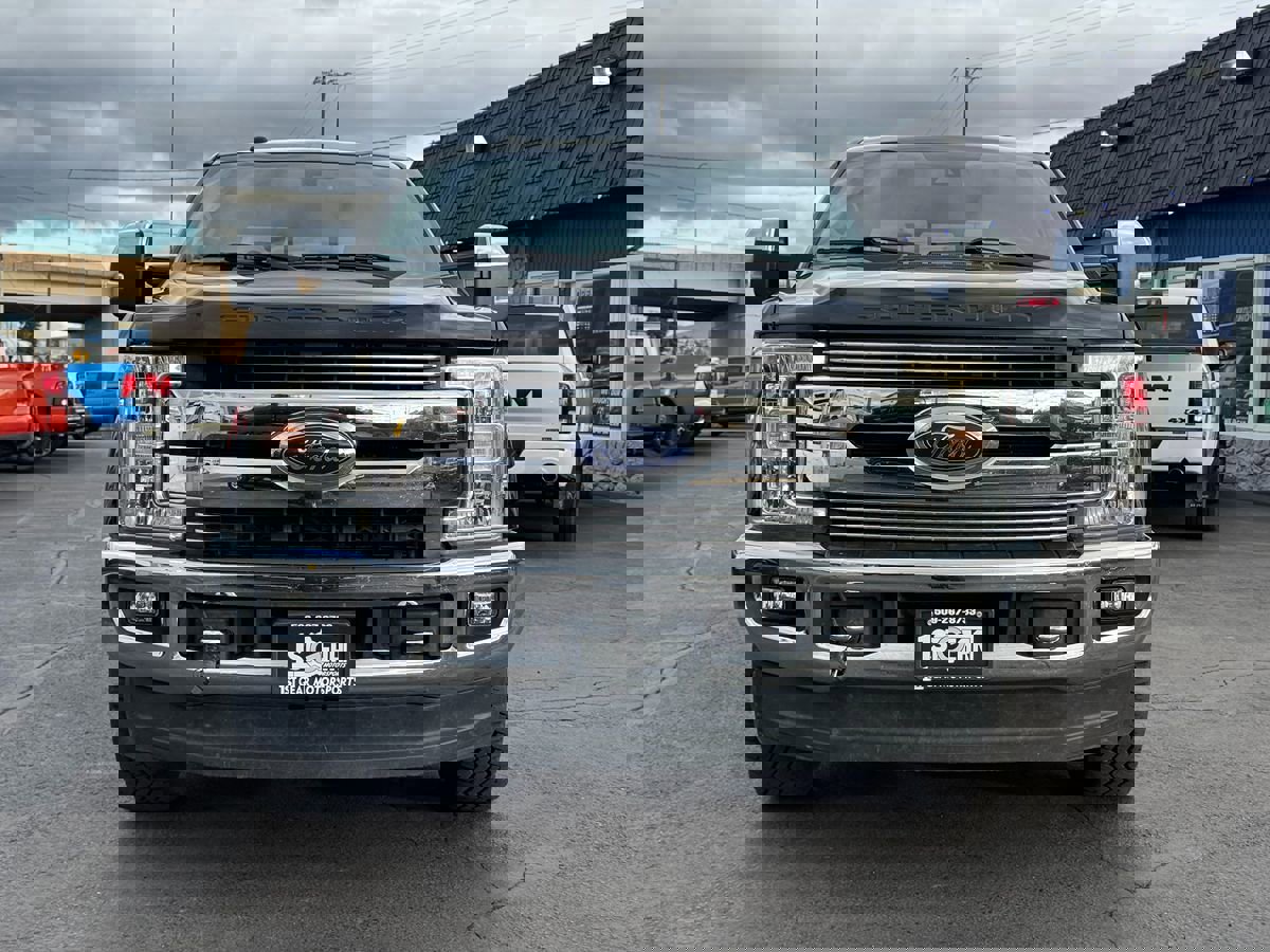 Used 2017 Ford F350 Lariat w/ Lariat Ultimate Package image 3