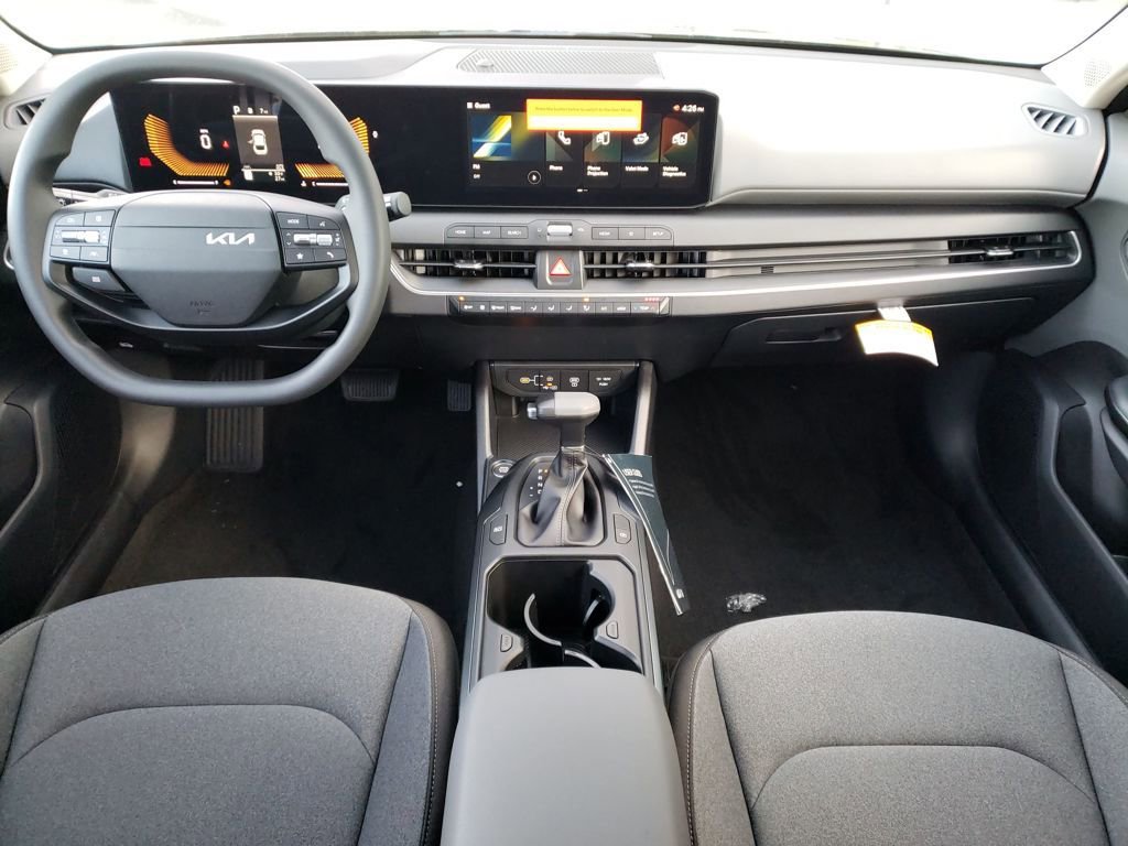 New 2025 Kia K4 LXS image 10