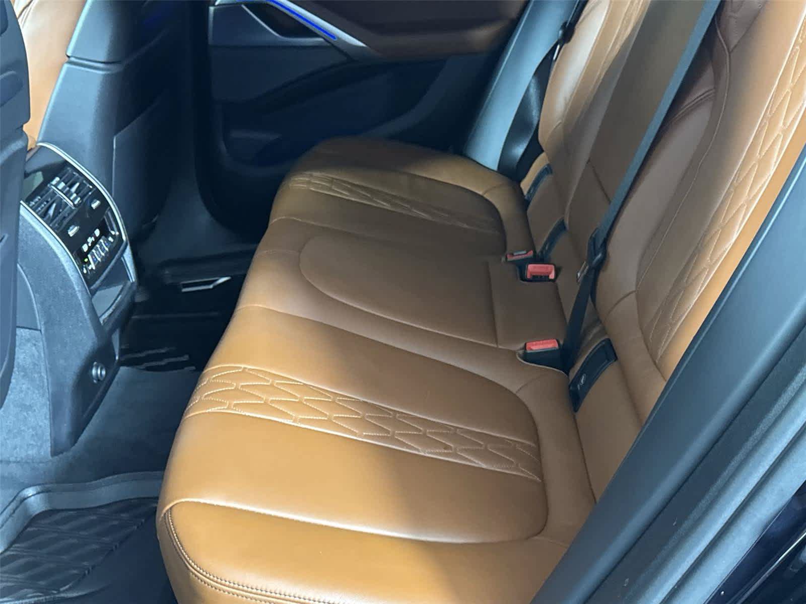 Used 2022 BMW X6 M50i w/ Executive Package AWD/4WD image 13