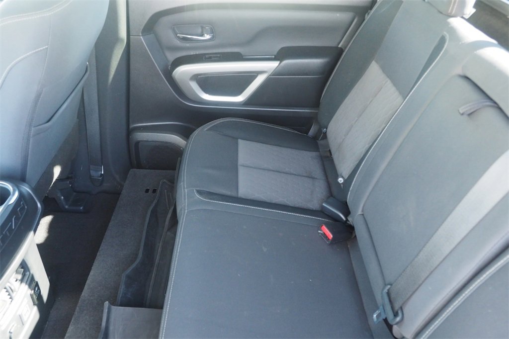 Used 2023 Nissan Titan SV w/ SV Convenience Package image 18
