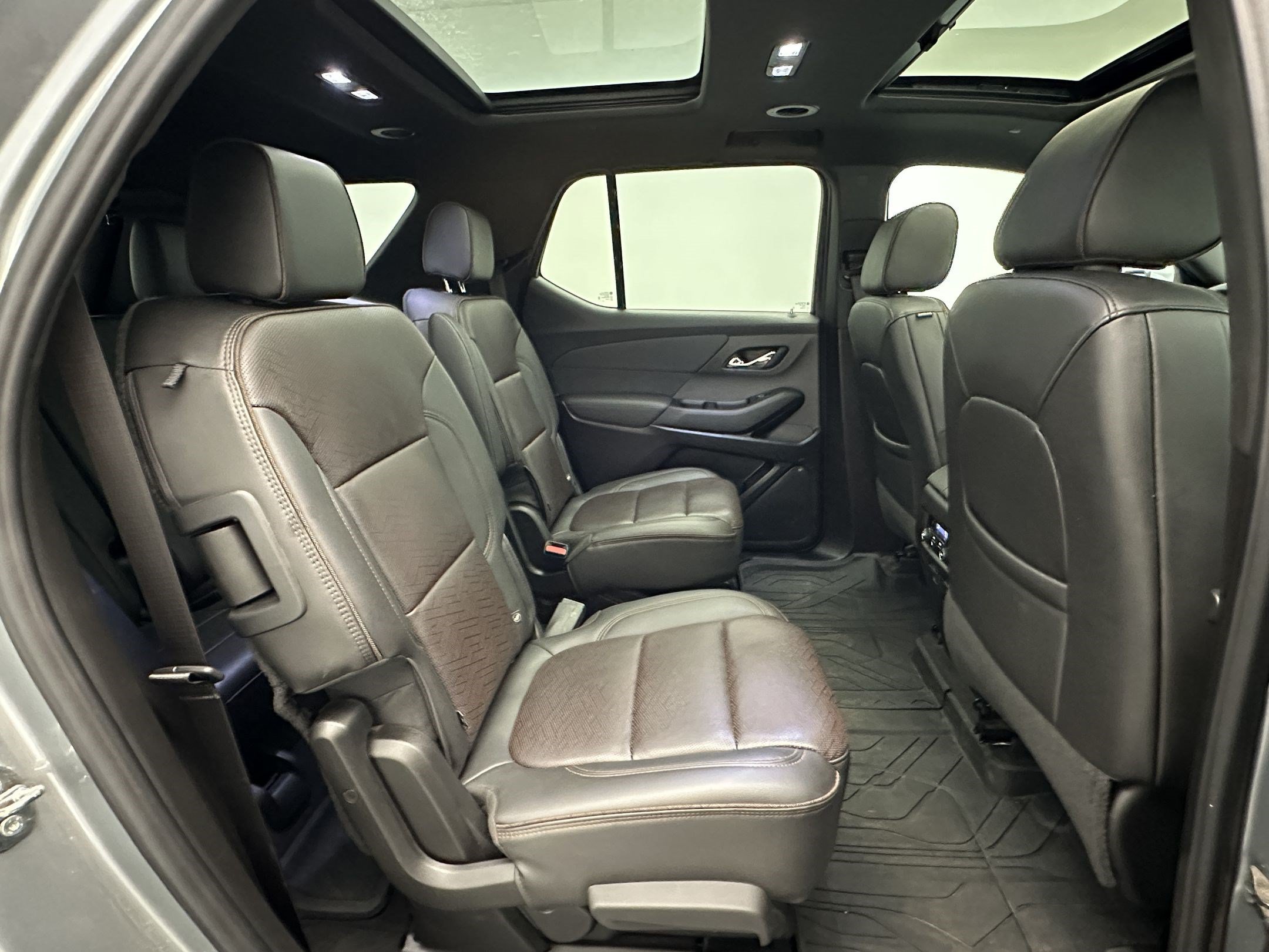Certified 2023 Chevrolet Traverse High Country AWD/4WD image 31