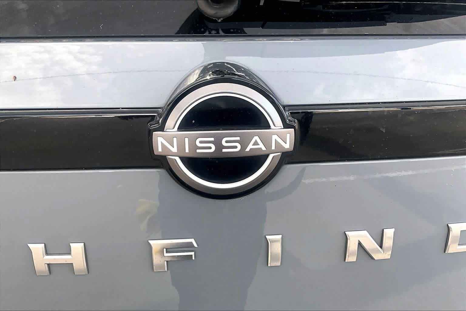 Certified 2023 Nissan Pathfinder Platinum FWD image 31