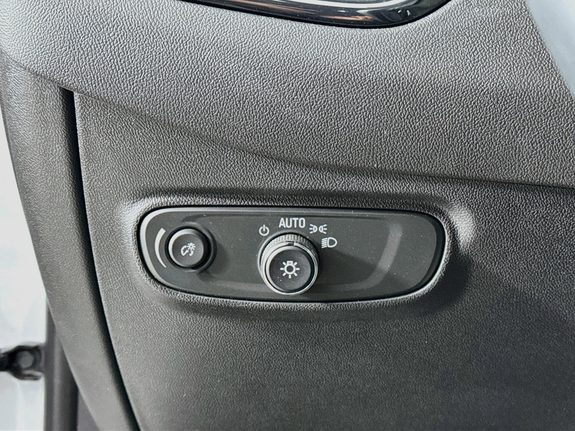 Used 2024 Chevrolet Equinox RS AWD/4WD image 10