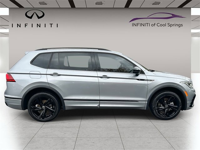 Used 2023 Volkswagen Tiguan SE R-Line image 8
