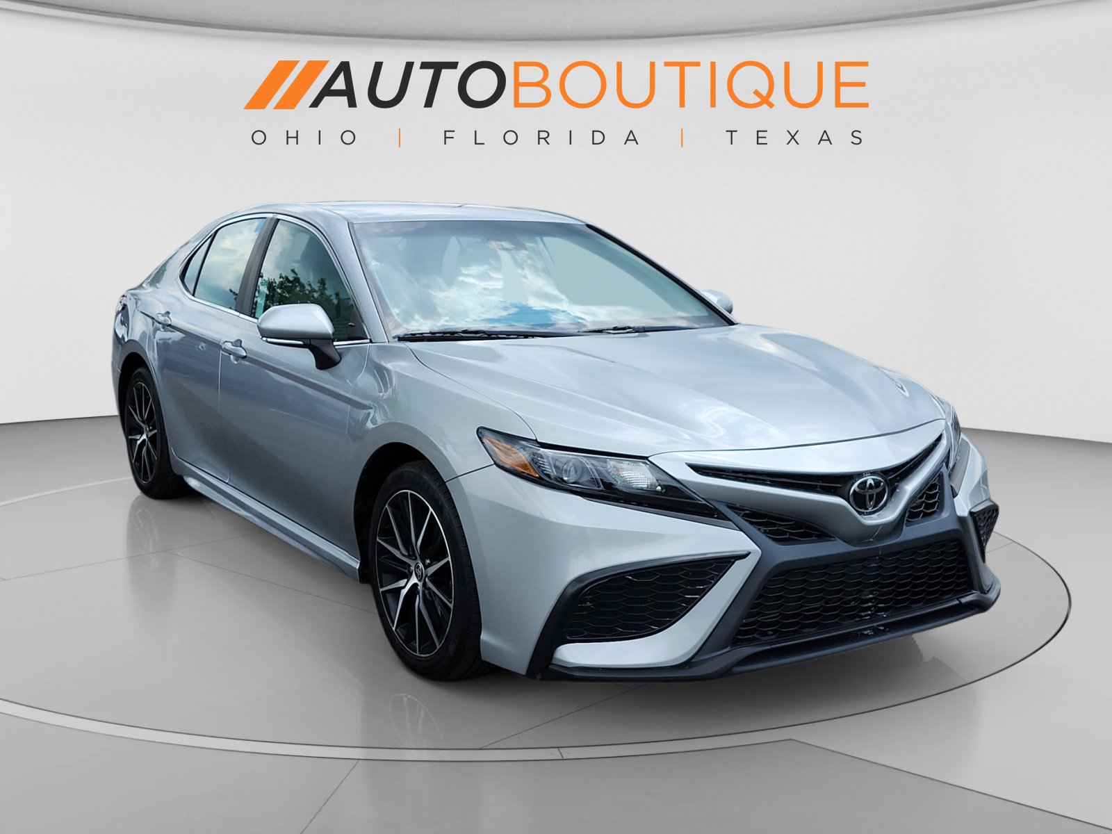 Used 2022 Toyota Camry SE FWD image 8