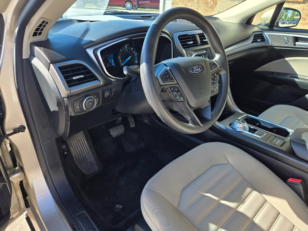 Used 2018 Ford Fusion S image 16