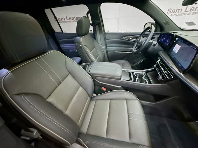 Used 2025 Chevrolet Traverse High Country image 33