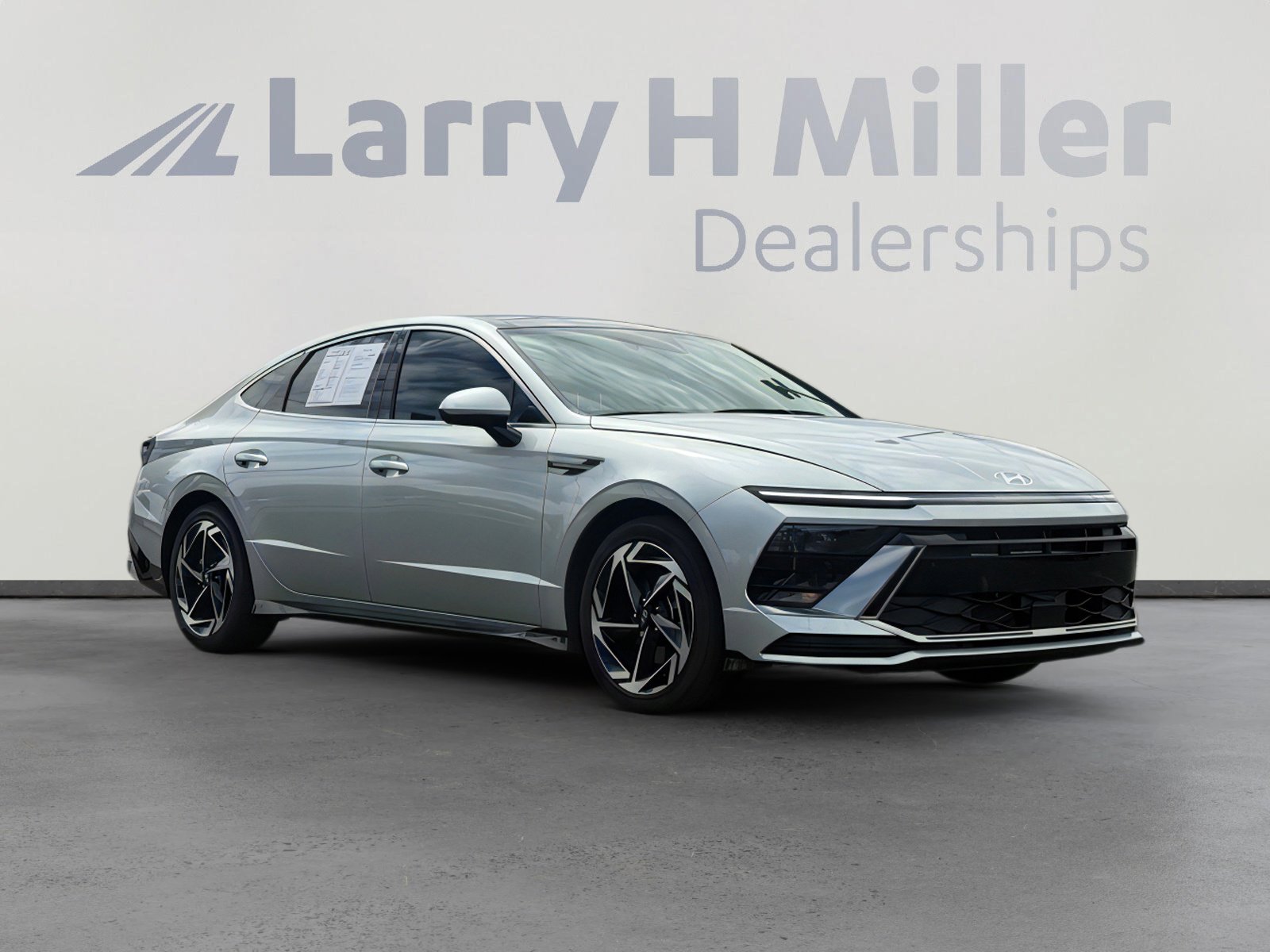 Used 2024 Hyundai Sonata SEL w/ Convenience Package FWD image 8