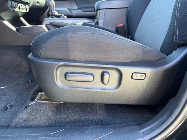 Used 2022 Toyota Tacoma TRD Off-Road w/ Technology Package image 9