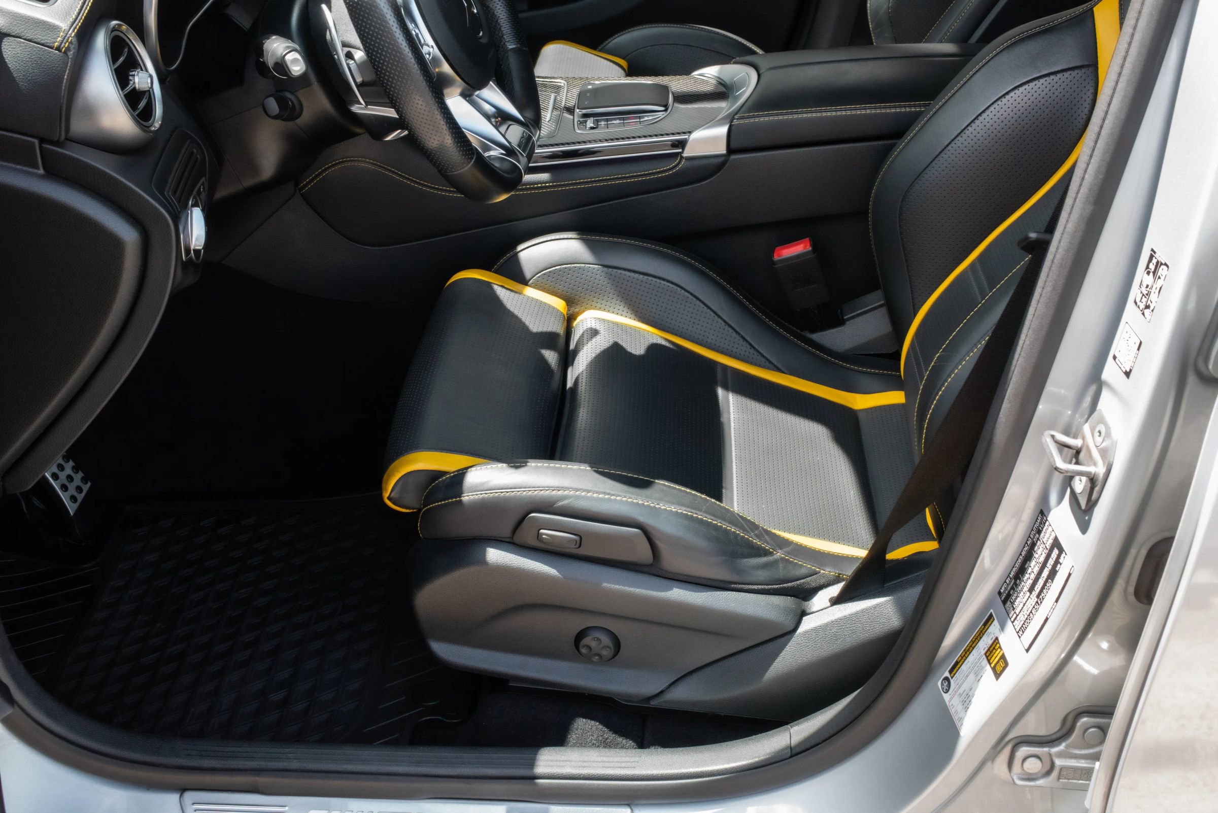 Used 2020 Mercedes-Benz GLC 63 AMG 4MATIC image 13