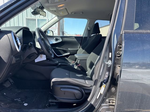Used 2023 Kia Soul LX w/ LX Technology Package image 15