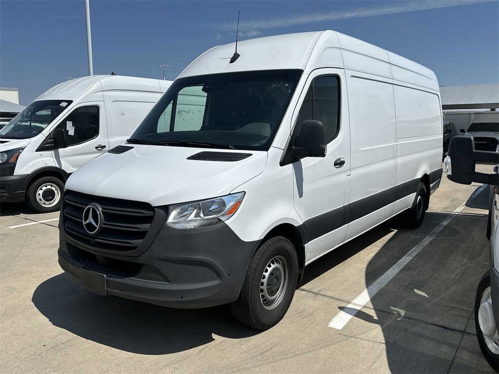 Used 2024 Mercedes-Benz Sprinter 2500 image 1