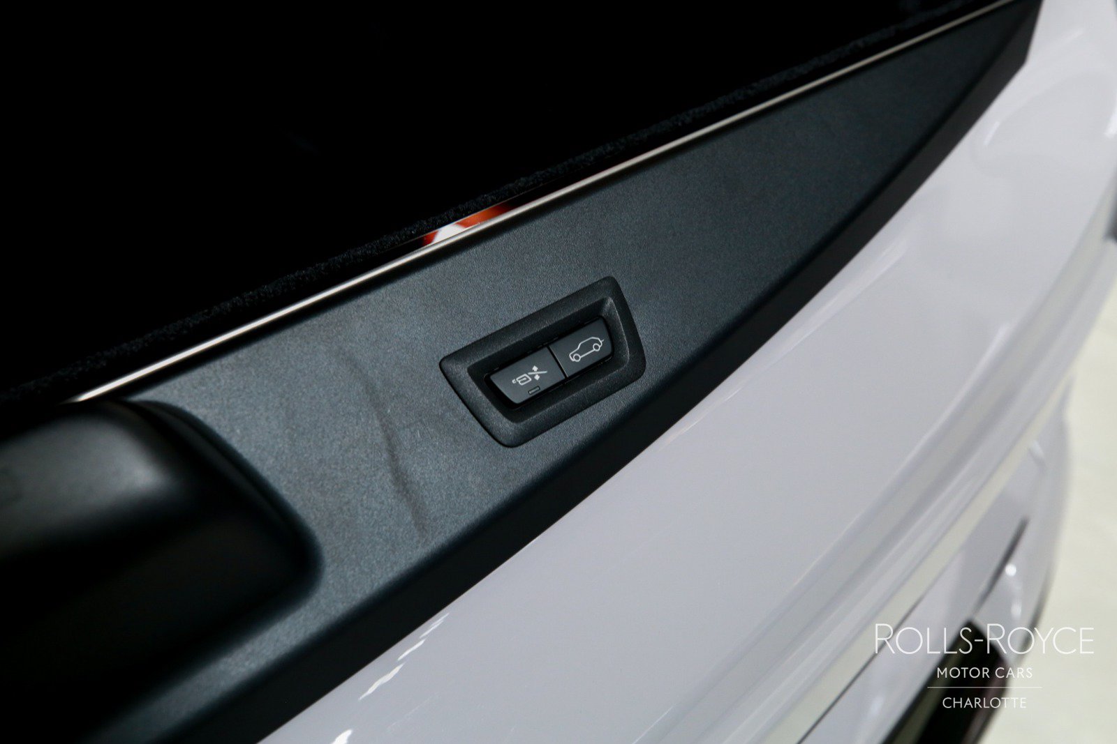 Used 2026 Rolls-Royce Cullinan Black Badge AWD/4WD image 28