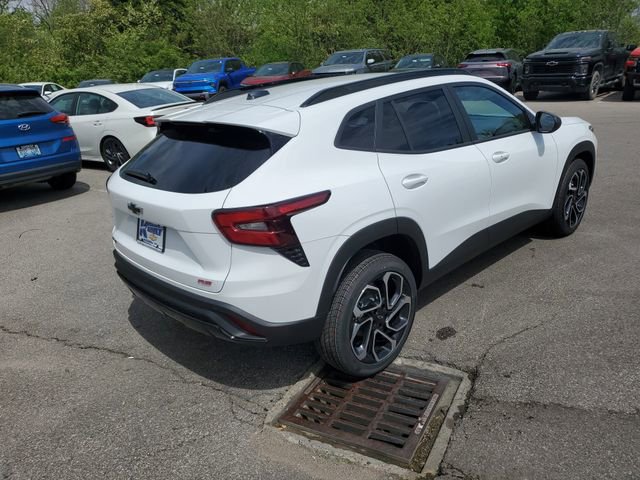 New 2026 Chevrolet Trax RS FWD image 4