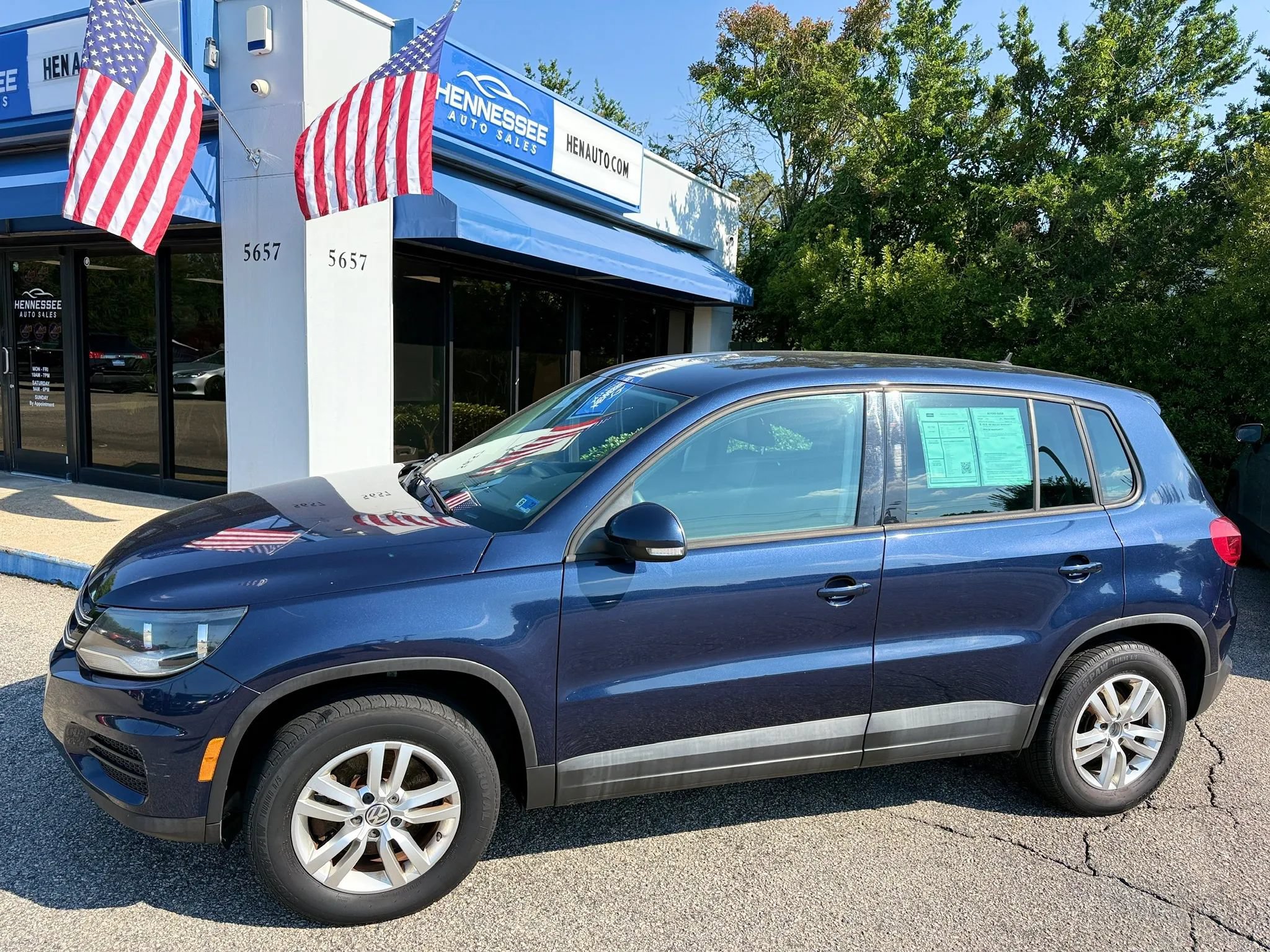 Used 2012 Volkswagen Tiguan LE FWD image 17