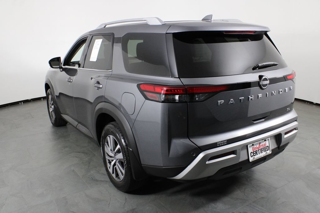 Certified 2025 Nissan Pathfinder SL w/ Cargo Package FWD image 16