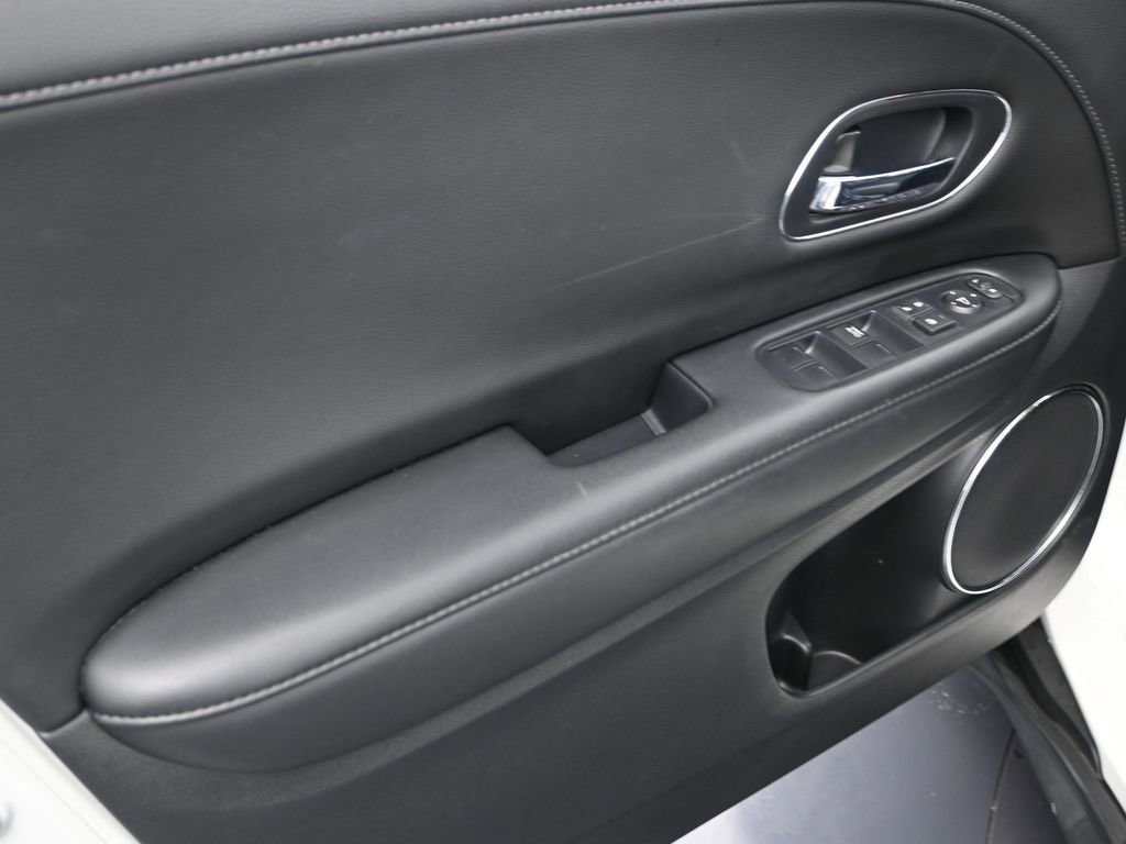 Used 2022 Honda HR-V EX-L image 11