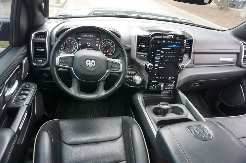Used 2022 RAM 1500 Laramie AWD/4WD image 6