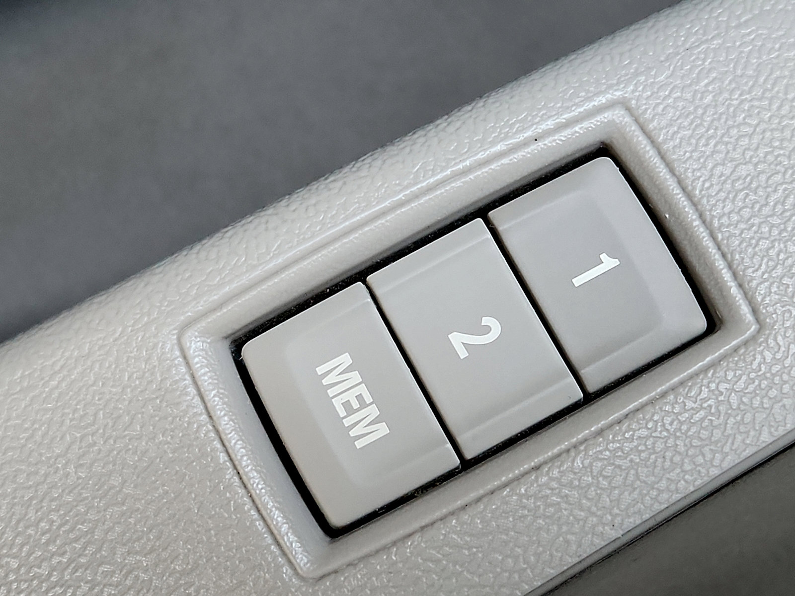 Used 2013 Buick LaCrosse Touring image 24