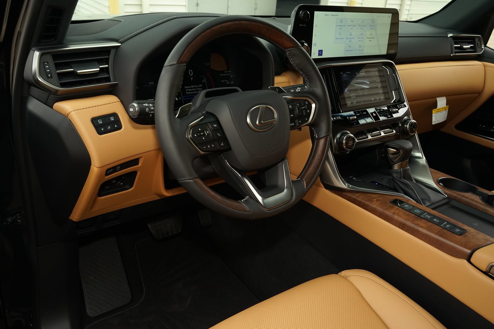 Used 2026 Lexus LX 600 4WD w/ Appearance Package image 7