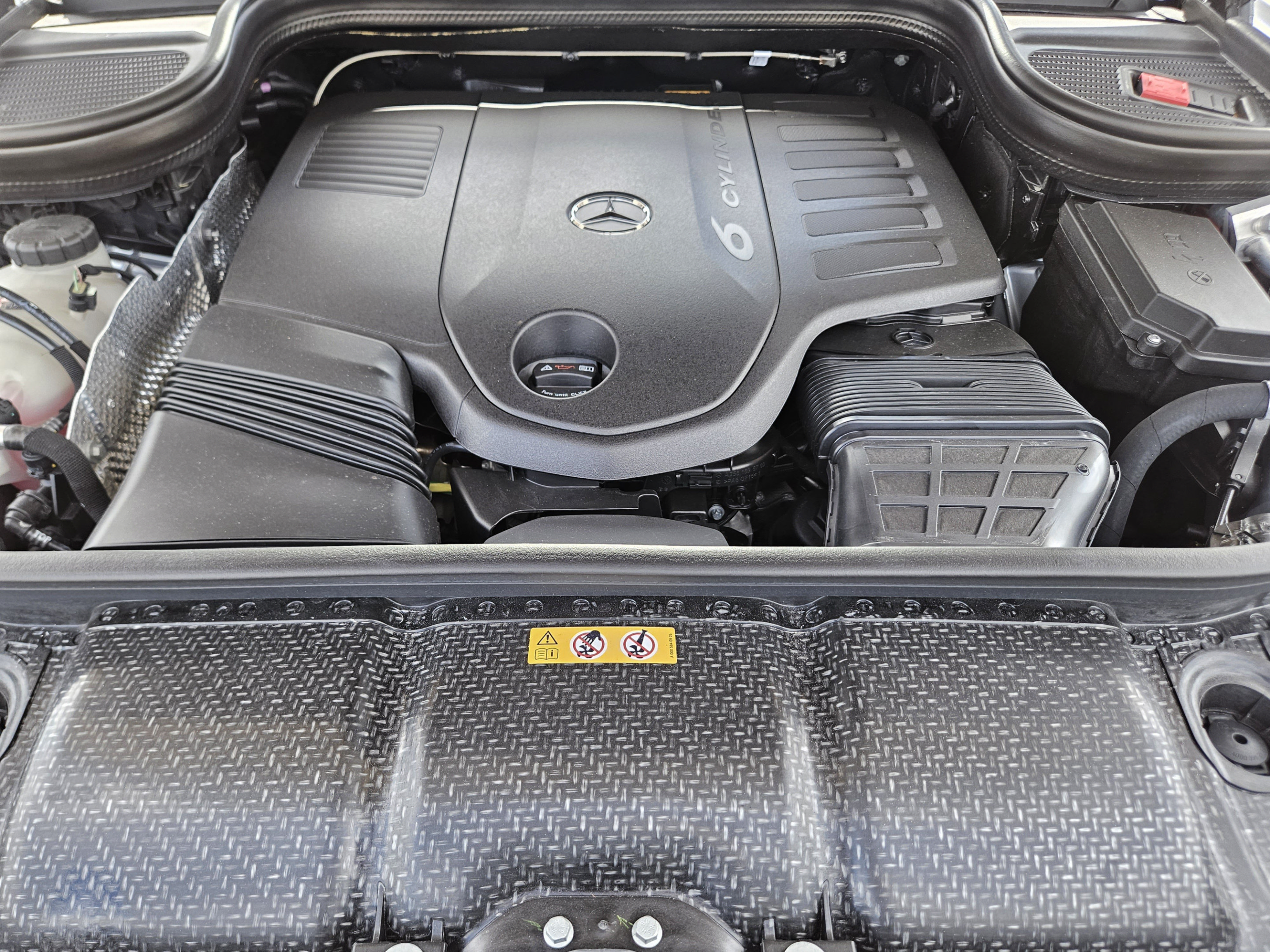 Used 2026 Mercedes-Benz GLS 450 4MATIC w/ AMG Line Exterior image 23