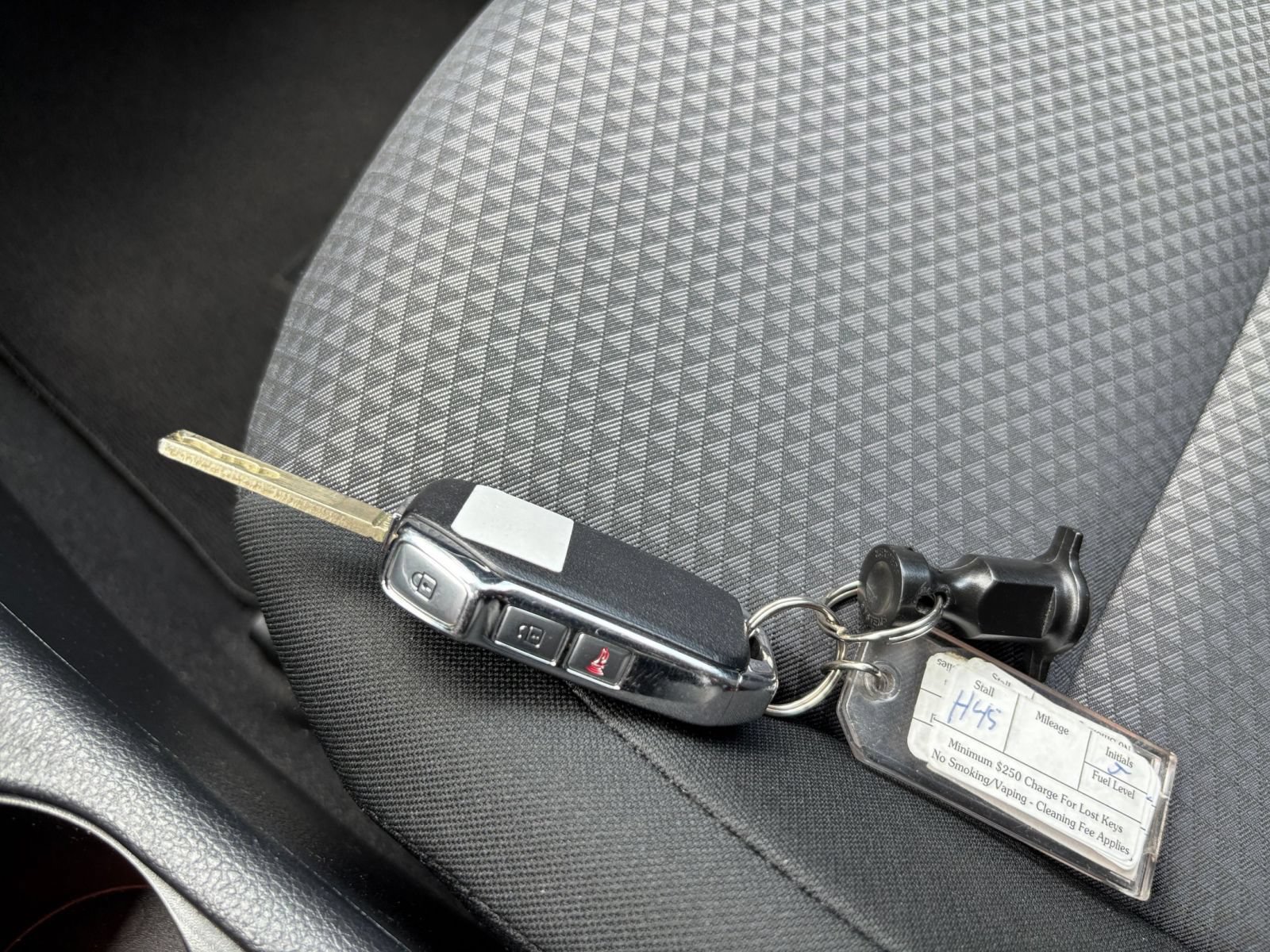 Used 2025 Kia Soul LX w/ LX Technology Package FWD image 21