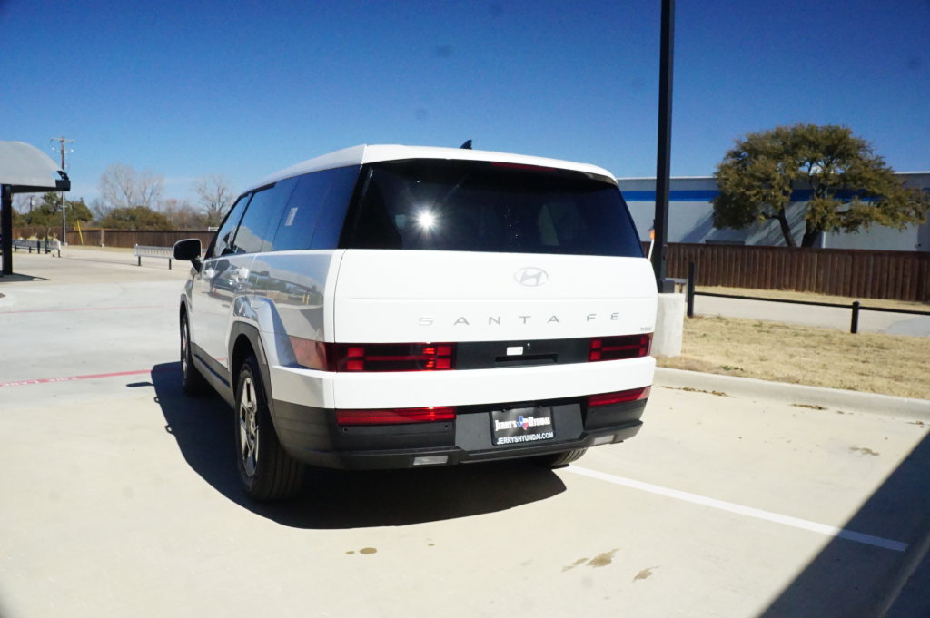 New 2026 Hyundai Santa Fe SE FWD image 6